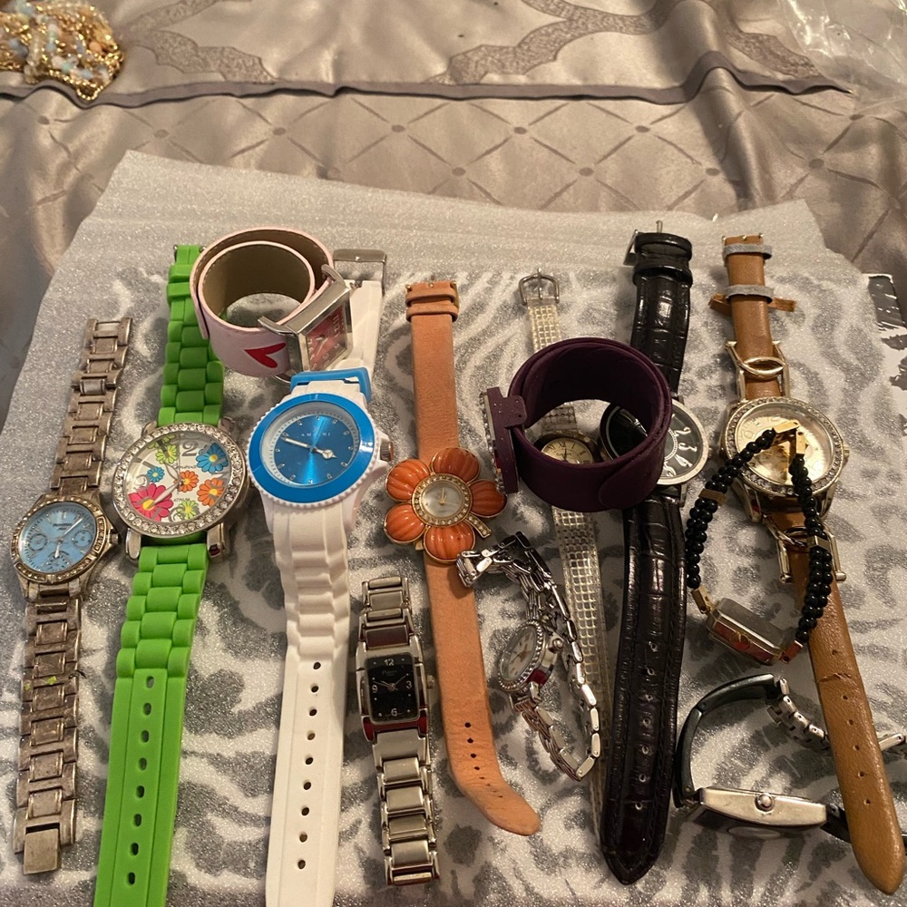 Watch lot including a New York and Co watch untested for parts and repair